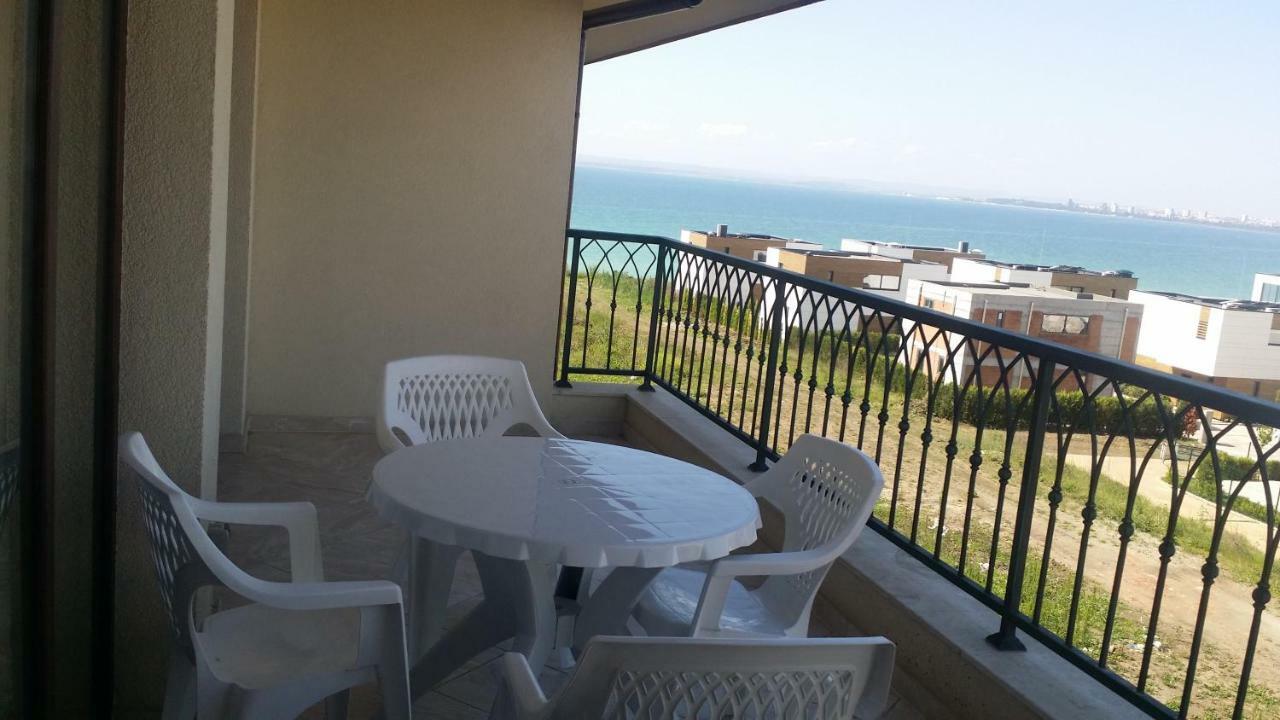 Sarafovo D&V Apartments بورغاس المظهر الخارجي الصورة